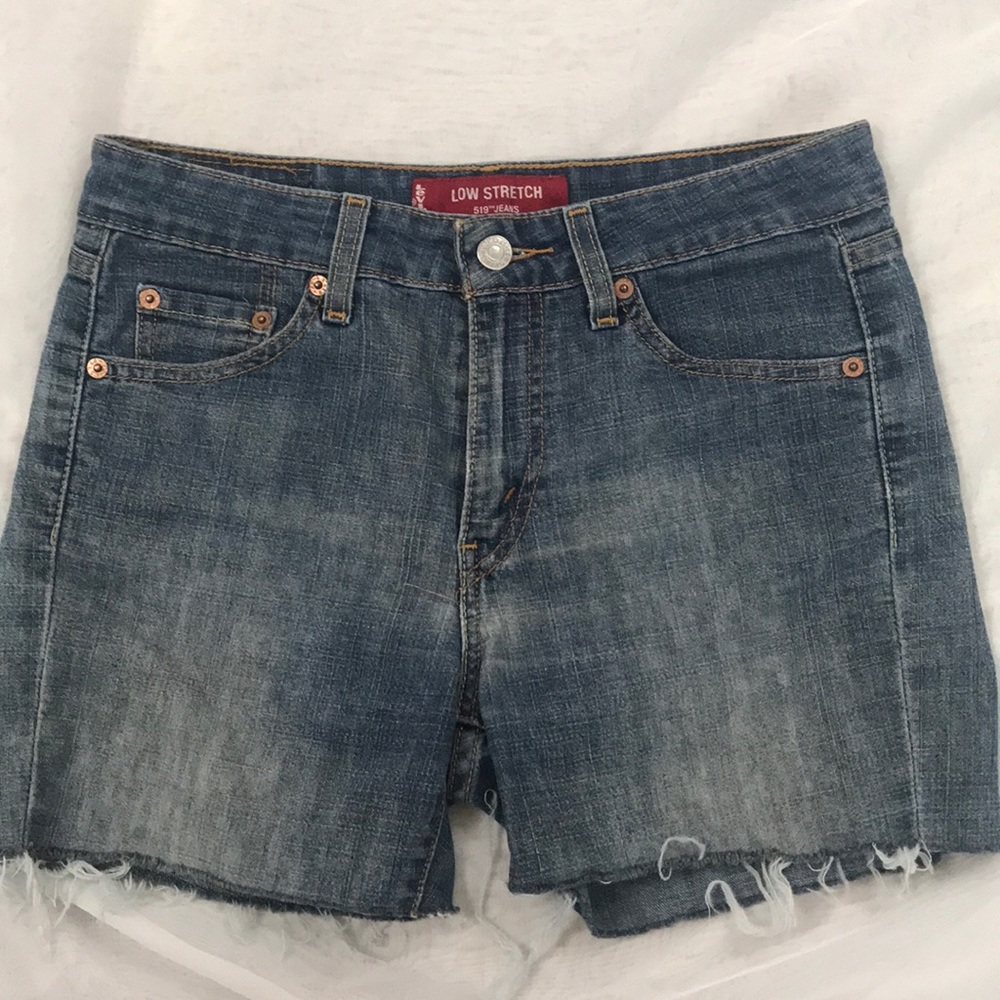 Levi’s 519 distressed edge cutoffs Size 5 Jr - Picture 3 of 5